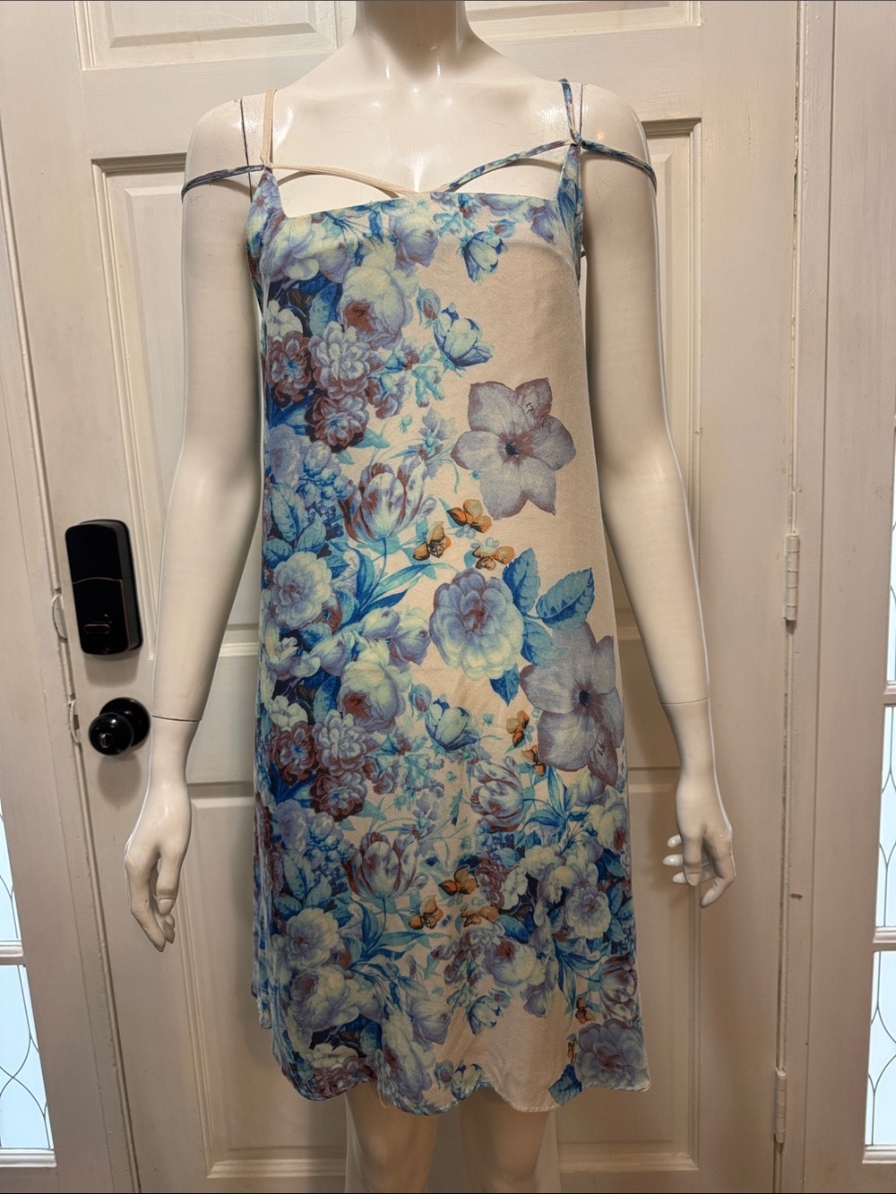 Farm Rio Effortless Chic Floral Silk Dress in Blue/Cream Size Medium